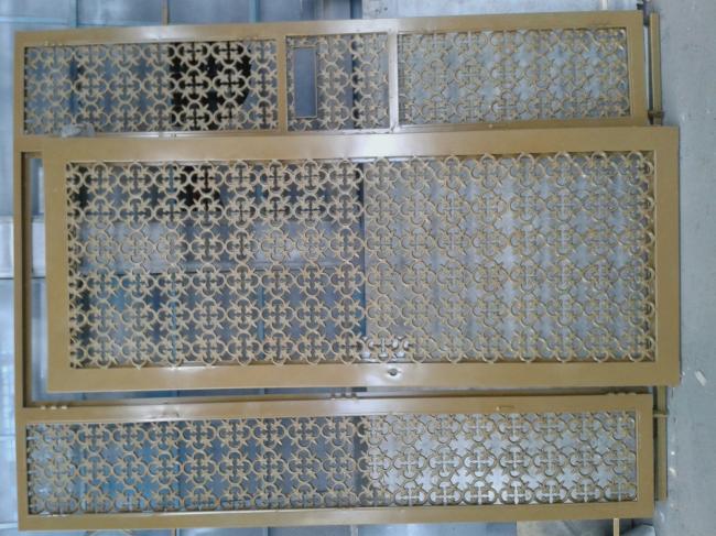 Porta de ferro fundido